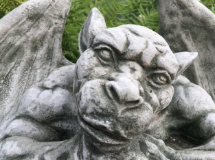 De XL Denker- Gargoyle- decoratie voor de muur - Stone Monster- middeleeuwse figuren tuin.